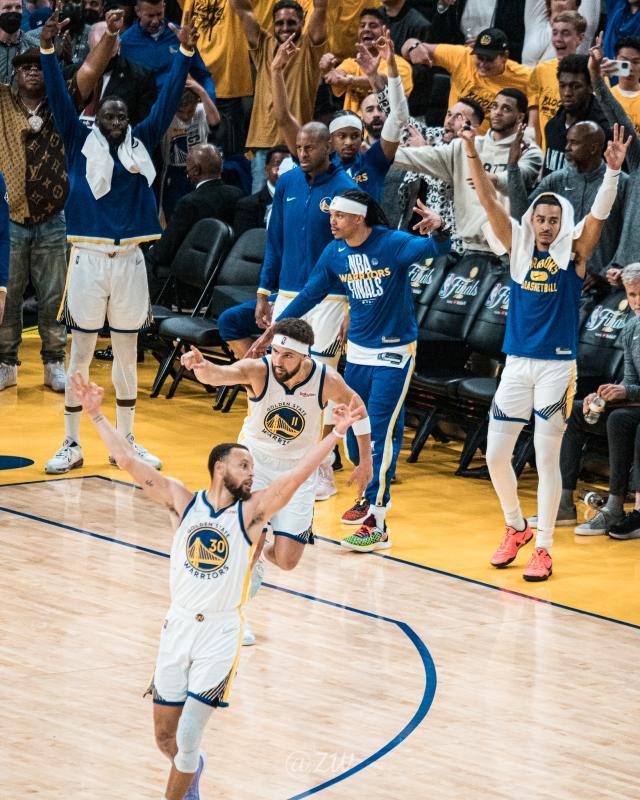 九游体育官方入口-【现场】等待三年 勇士与梦想已经越来越近