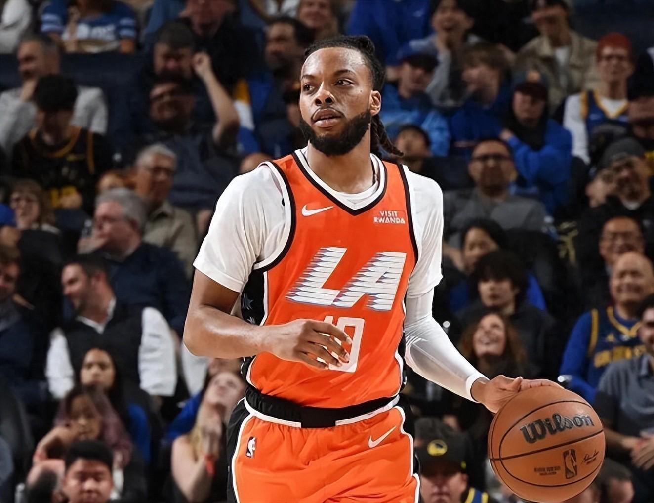 九游体育-加兰快船首秀，仅获12分，他是打开快船死局的钥匙吗？