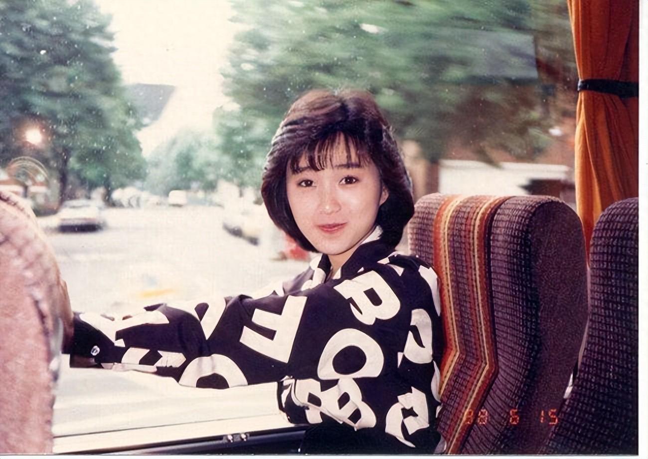 九游体育-堕落的“清纯女星”酒井法子，这张腿间蝴蝶背后，隐藏着的故事